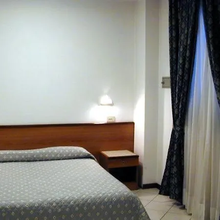 Ξενοδοχείο Astoria 3*