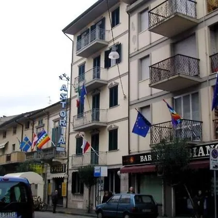 Astoria Βιαρέτζιο